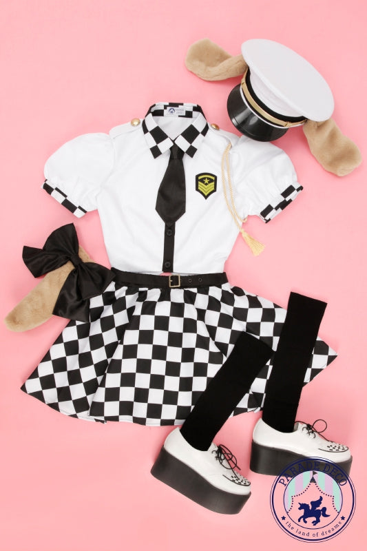PARADE DECO x M 规划和设计狗官服装