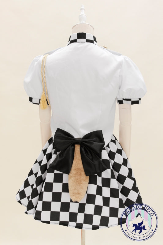 PARADE DECO x M 规划和设计狗官服装