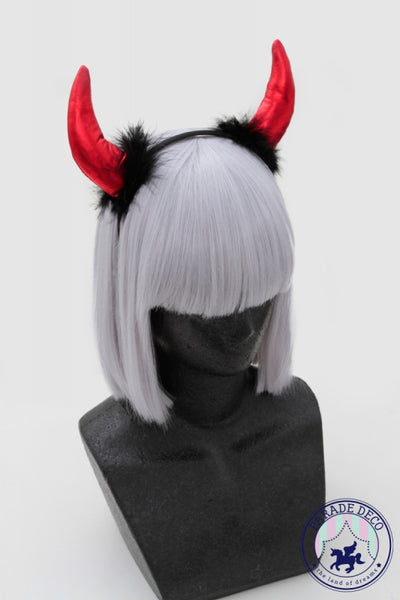 恶魔的蕾丝裙服装
